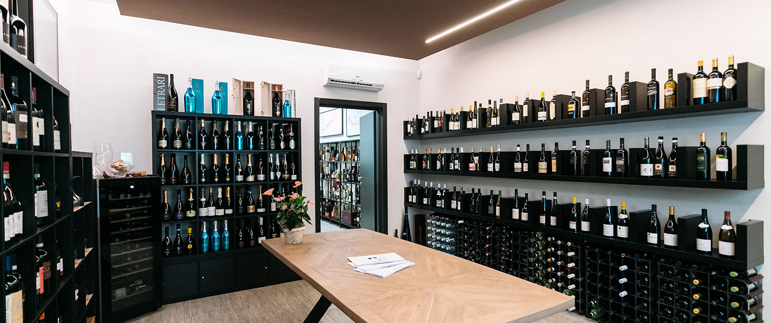 non-solo-vino-beci-con-mosca-enoteca-online enoteca online bevi con mosca cantina